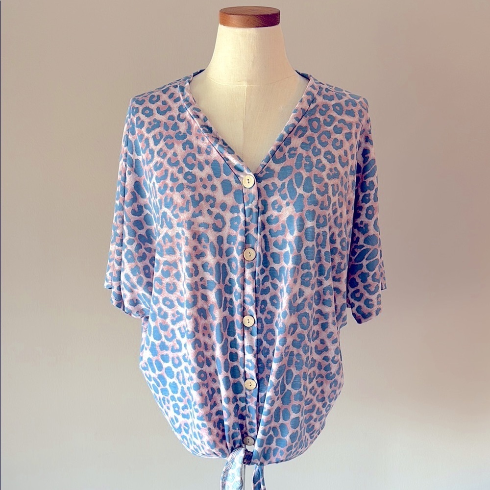 Women’s Leopard Print pink blue Top blouse drop sleeve tie front V neck size 1X
